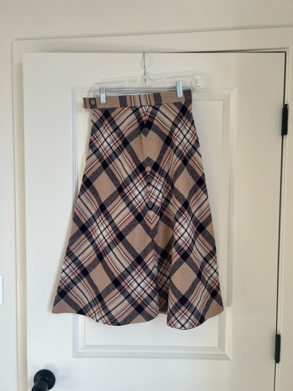 1940s Plaid A-Line Midi Skirt in Beige and Navy